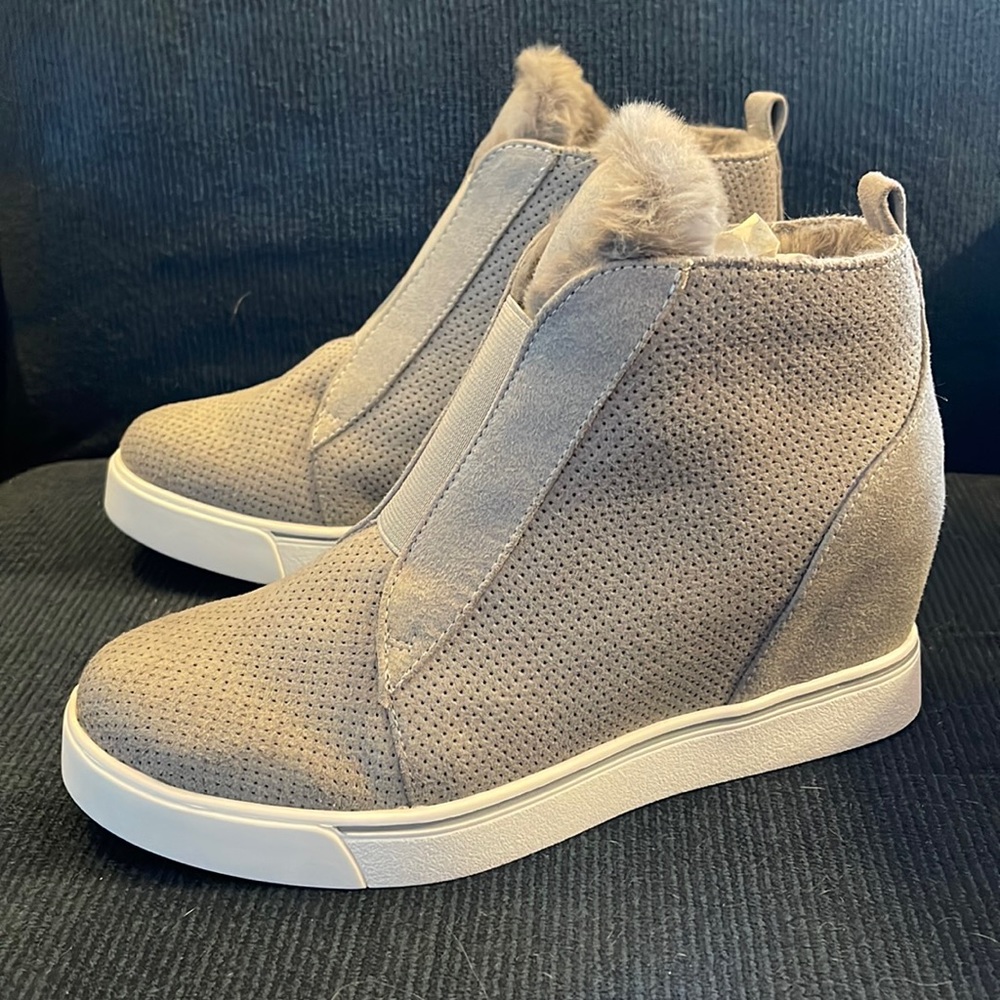 Platform sneakers never worn!